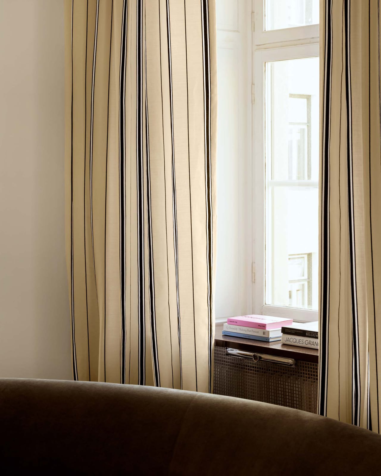 Nordic Knots, Coton-Lin Rideaux, The Triple Stripe – Sunrise/Black