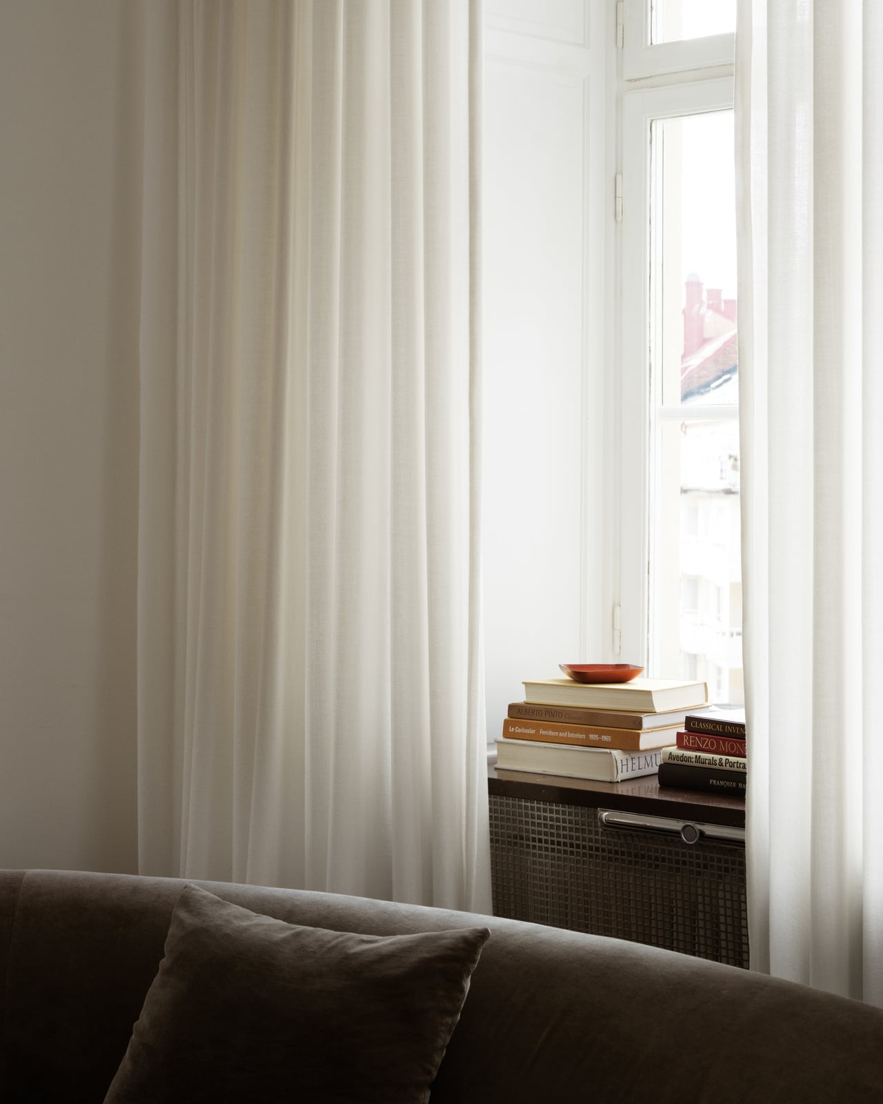 Nordic Knots, Ull Gardiner, The Grand – Perfect White